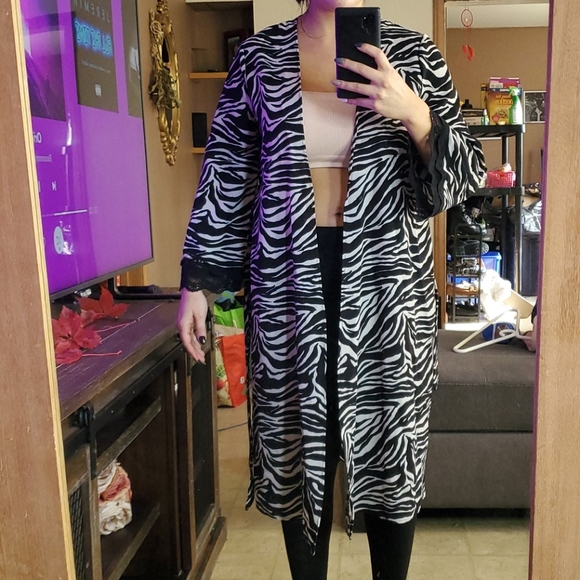 Zebra Print Long Wrap Cardigan Robe size Large - Picture 3 of 6